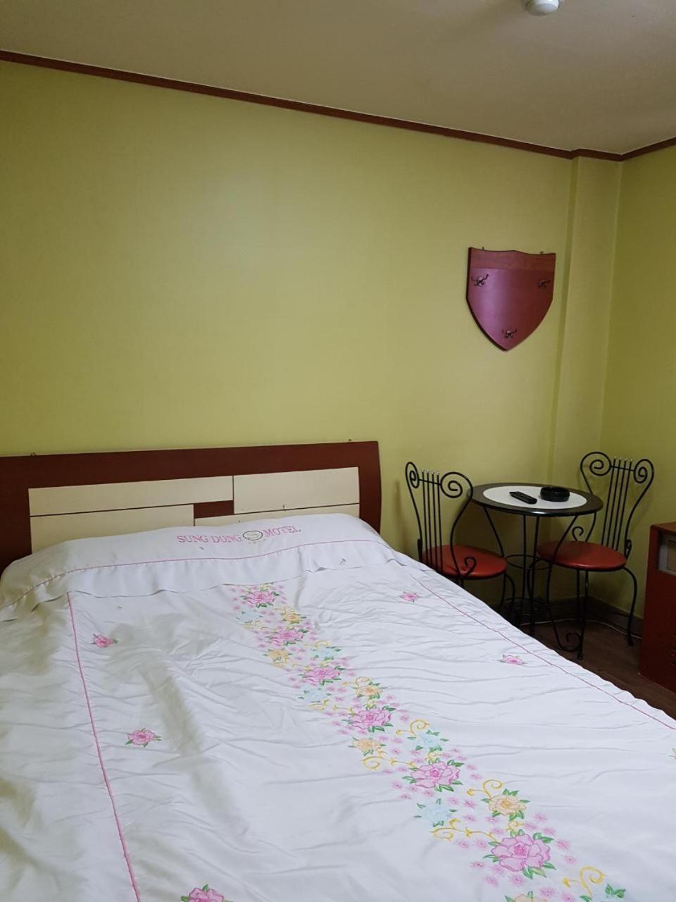 Seong Dong Jang Motel Тегу Екстериор снимка
